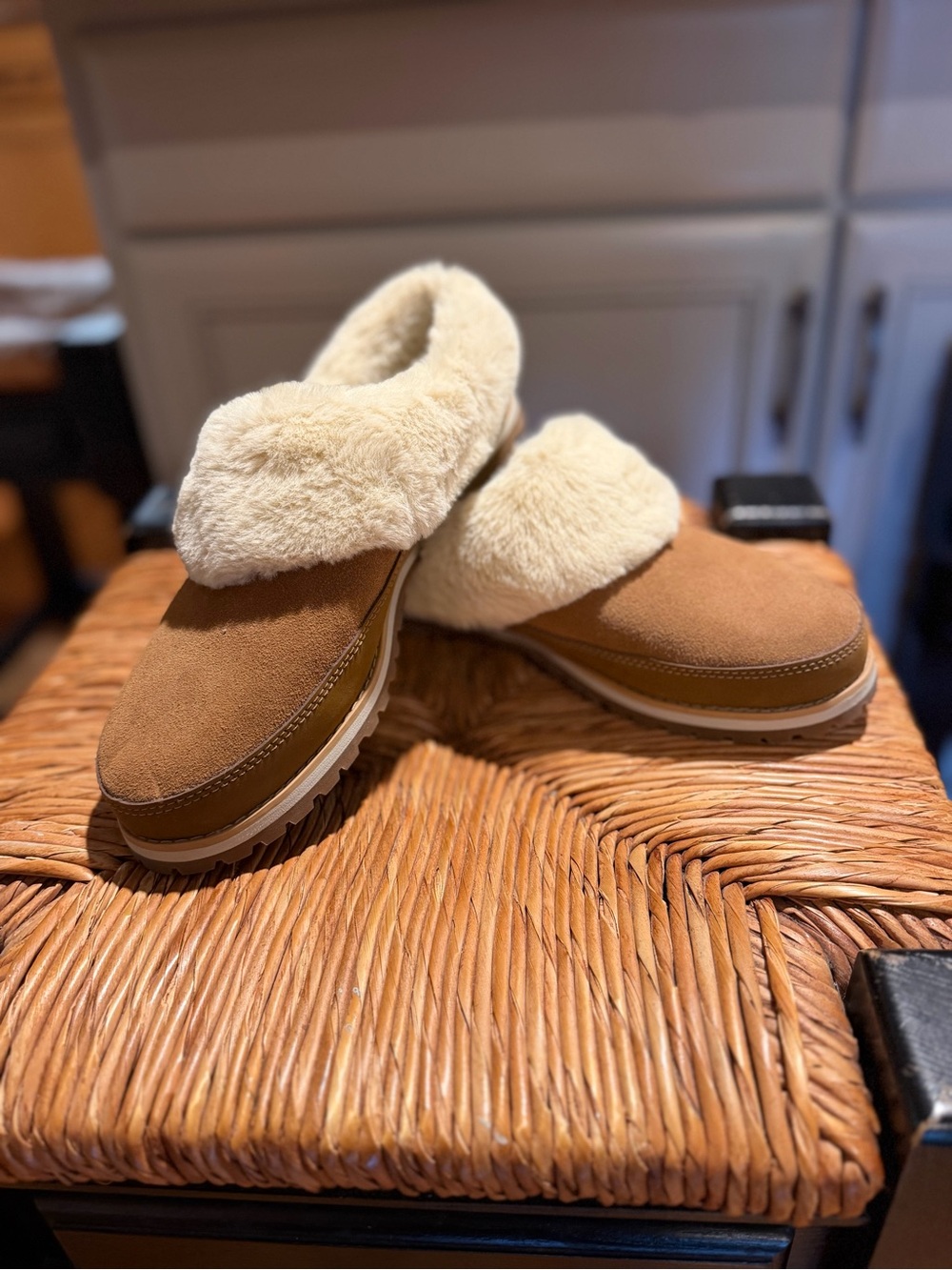 Timberland Cozy Suede Slip-On Women's Slippers with Faux Shearling - Tan/Cream